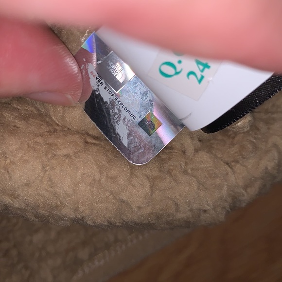 NWT The North Face Toddler Campshire Hoodie Jacket, 5T - Picture 10 of 11